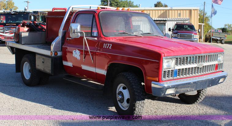 image for item L2459 1982 Chevrolet 3500 fire truck