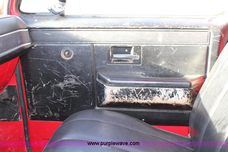 image for item L2459 1982 Chevrolet 3500 fire truck