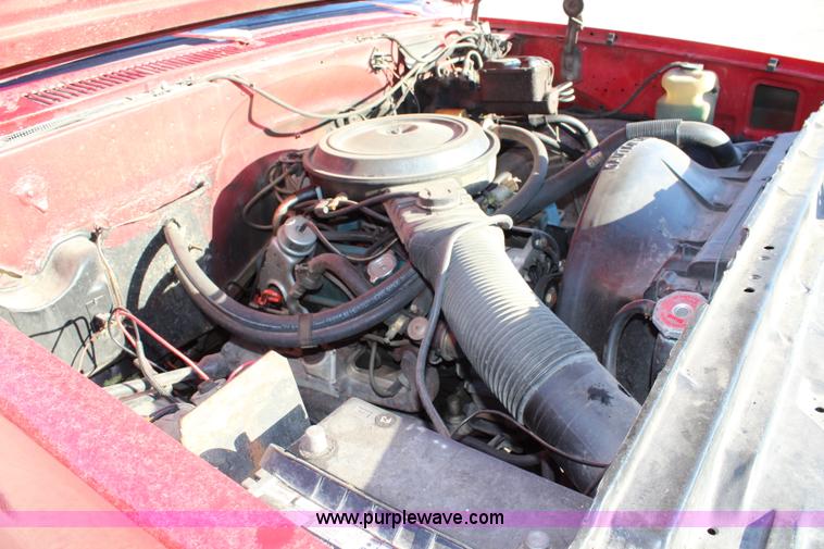 image for item L2459 1982 Chevrolet 3500 fire truck