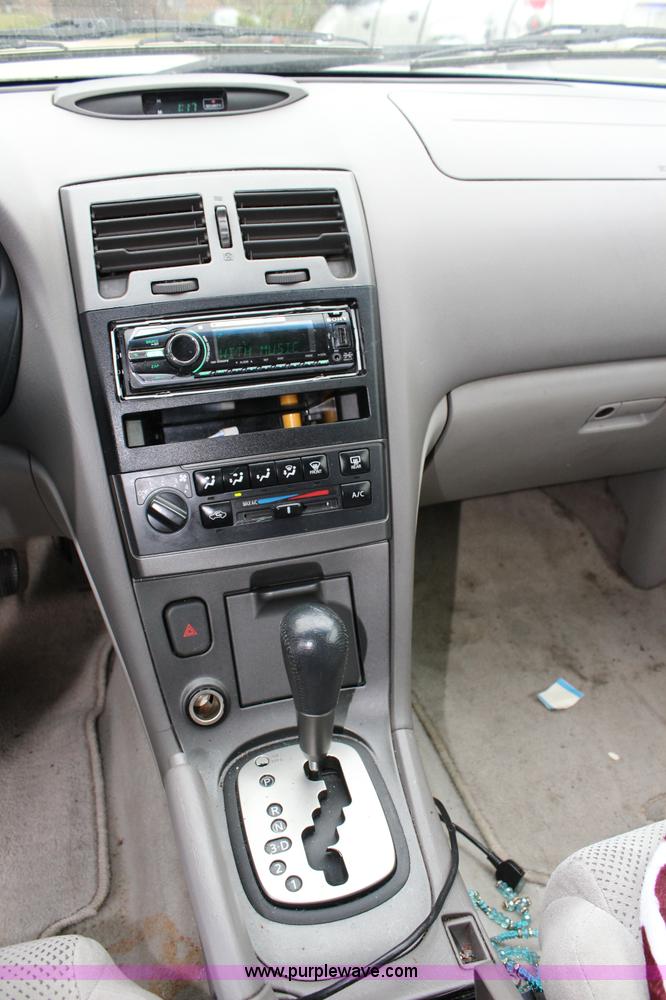 image for item L2471 2002 Nissan Maxima SE