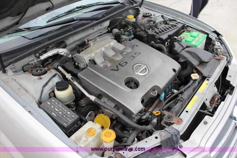 image for item L2471 2002 Nissan Maxima SE