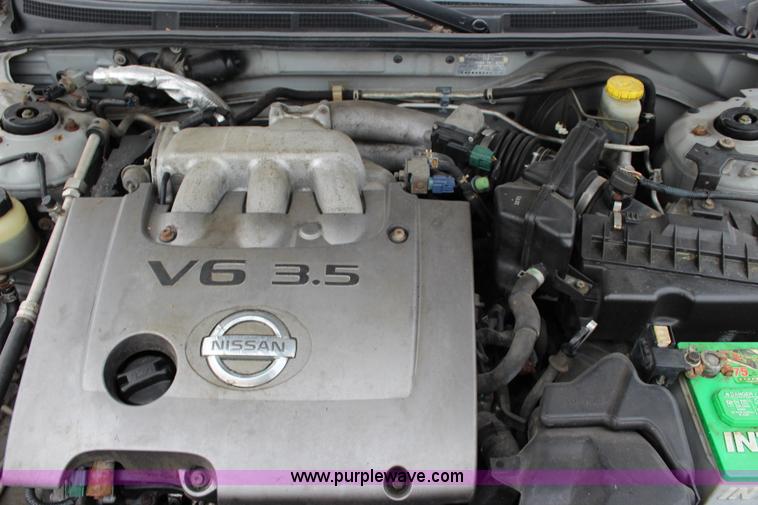 image for item L2471 2002 Nissan Maxima SE