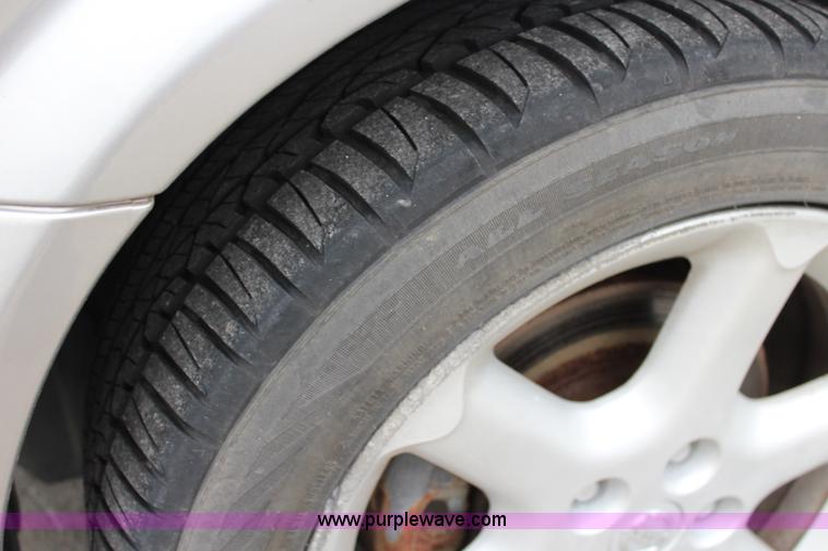 image for item L2471 2002 Nissan Maxima SE