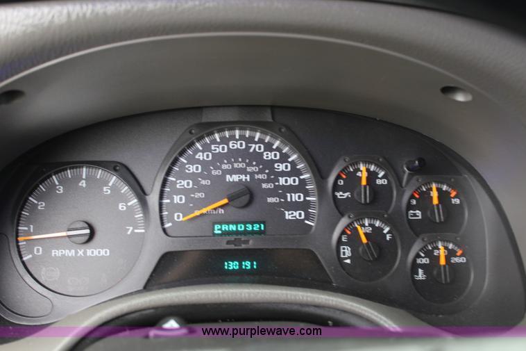 image for item L2472 2004 Chevrolet TrailBlazer EXT SUV