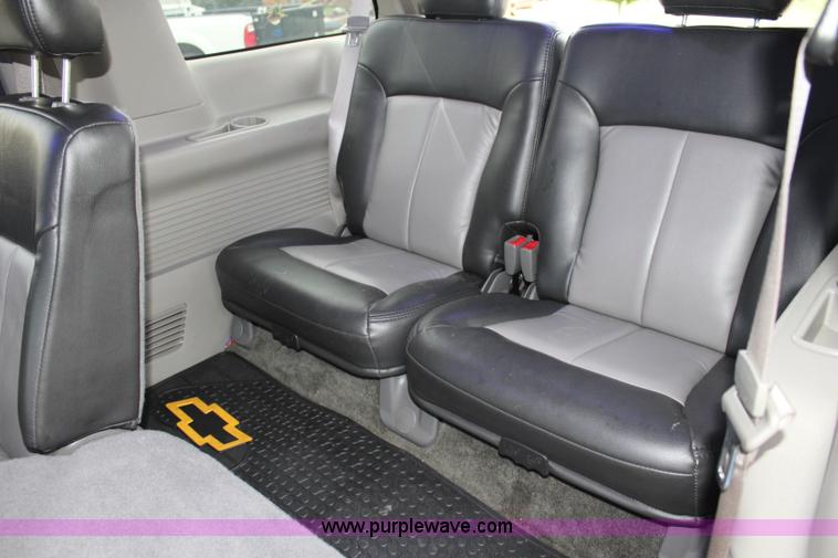 image for item L2472 2004 Chevrolet TrailBlazer EXT SUV