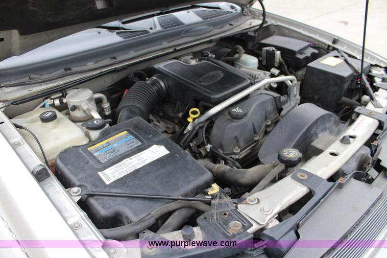 image for item L2472 2004 Chevrolet TrailBlazer EXT SUV