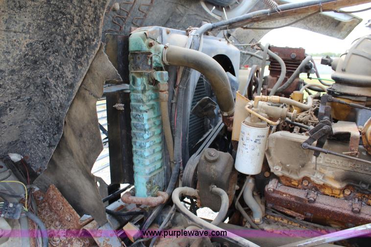 image for item L2473 1987 Ford L8000 dump truck