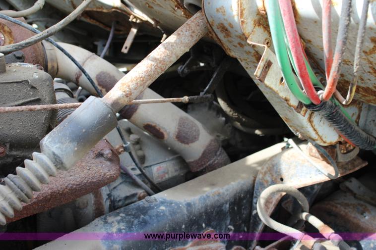 image for item L2473 1987 Ford L8000 dump truck