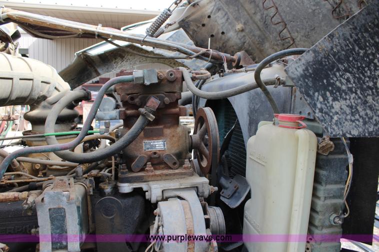 image for item L2473 1987 Ford L8000 dump truck