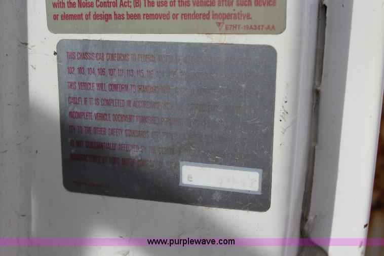 image for item L2473 1987 Ford L8000 dump truck