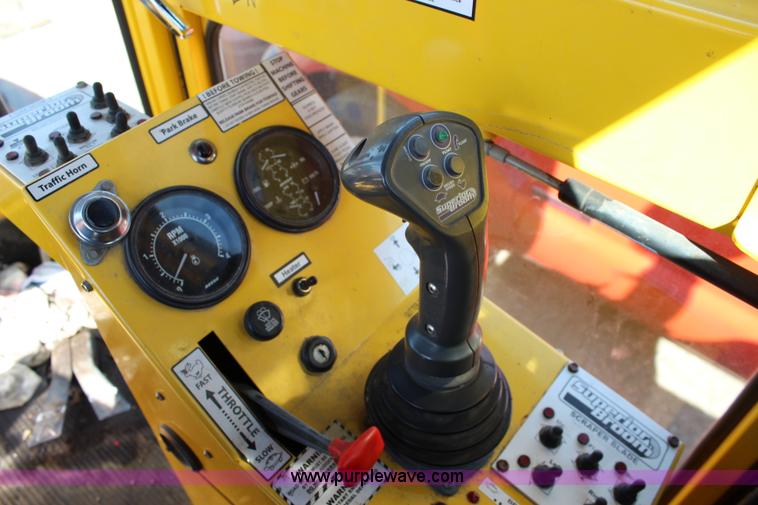 image for item L2479 2007 Superior DT80CT self propelled broom