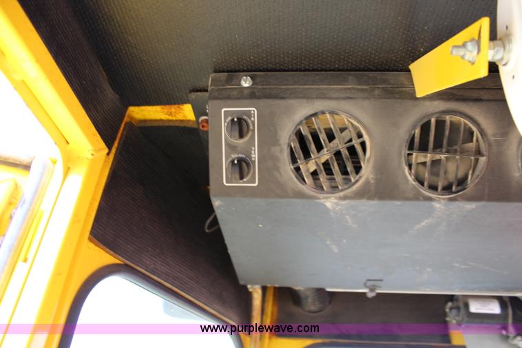 image for item L2479 2007 Superior DT80CT self propelled broom