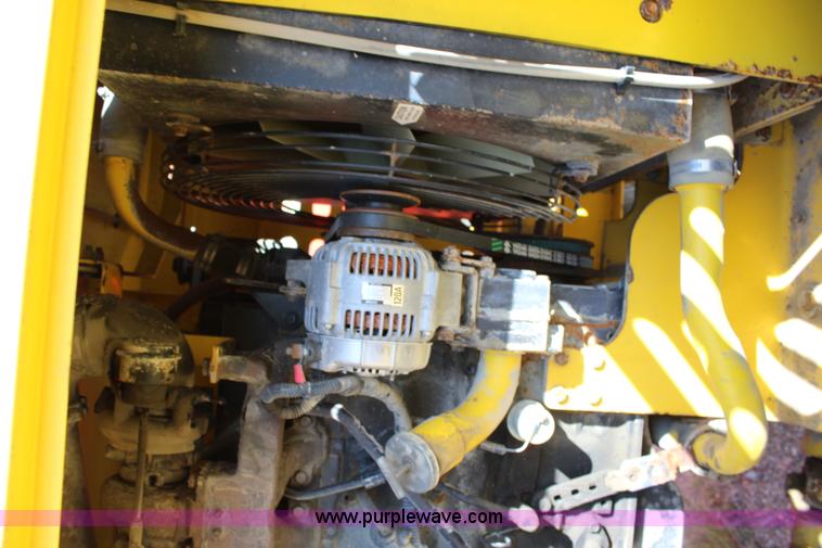 image for item L2479 2007 Superior DT80CT self propelled broom