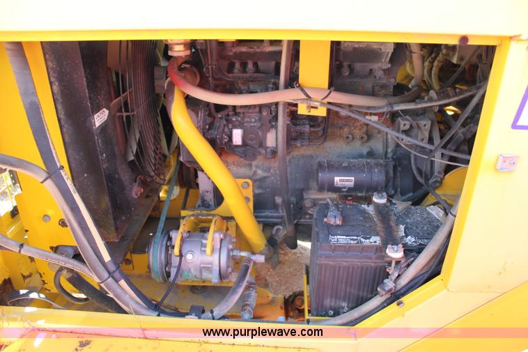 image for item L2479 2007 Superior DT80CT self propelled broom