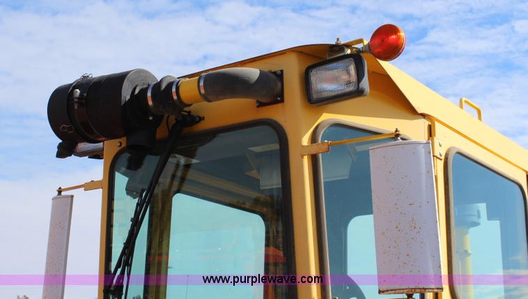 image for item L2479 2007 Superior DT80CT self propelled broom