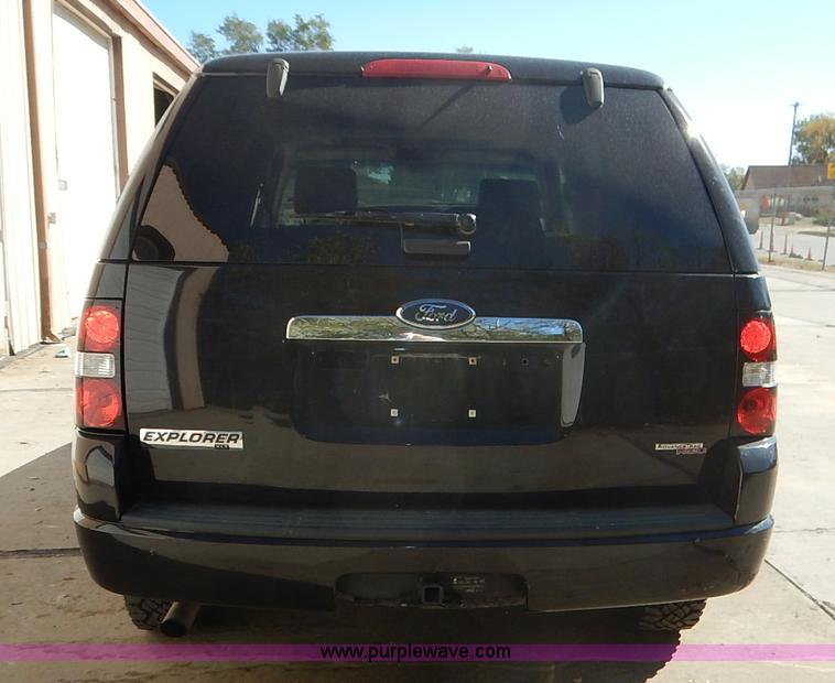 image for item L3500 2007 Ford Explorer XLT SUV