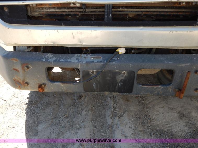 image for item L3506 1996 Ford LTA9000 AeroMax 106 semi truck