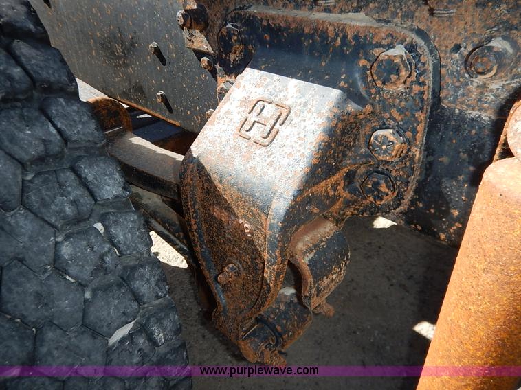 image for item L3506 1996 Ford LTA9000 AeroMax 106 semi truck