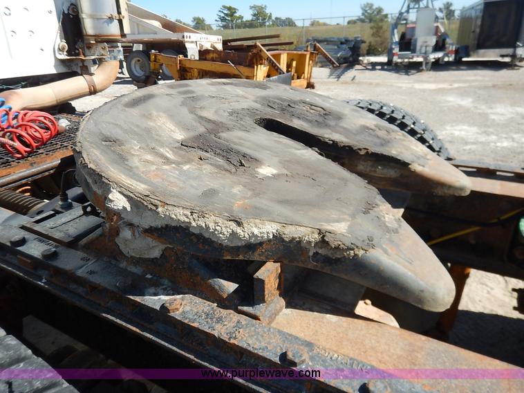 image for item L3506 1996 Ford LTA9000 AeroMax 106 semi truck