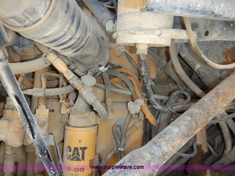 image for item L3506 1996 Ford LTA9000 AeroMax 106 semi truck