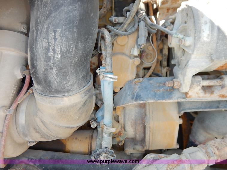 image for item L3506 1996 Ford LTA9000 AeroMax 106 semi truck