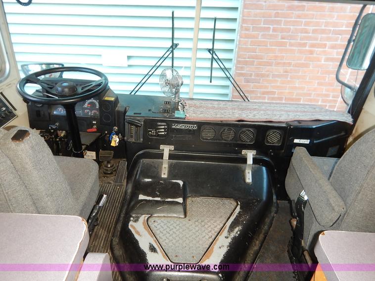 image for item L3526 1996 Blue Bird TC2000 Bookmobile bus