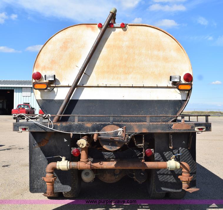 image for item L5006 1980 Ford 8000 water truck