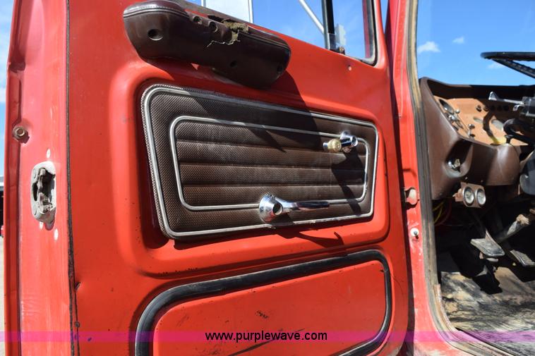 image for item L5006 1980 Ford 8000 water truck