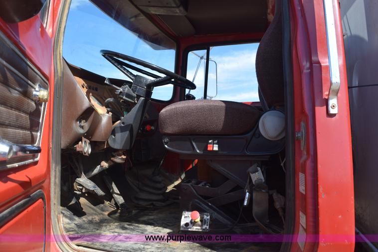 image for item L5006 1980 Ford 8000 water truck