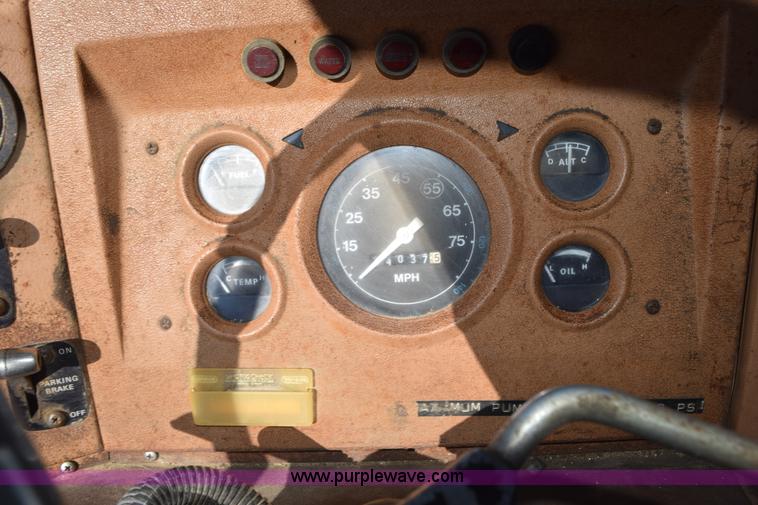 image for item L5006 1980 Ford 8000 water truck