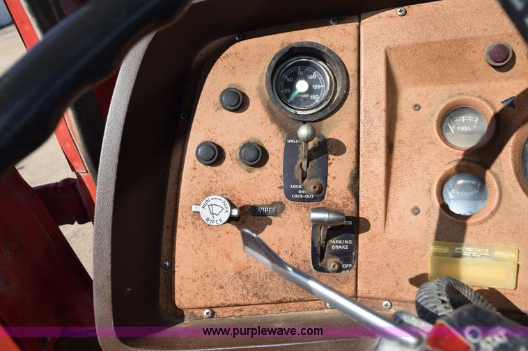 image for item L5006 1980 Ford 8000 water truck