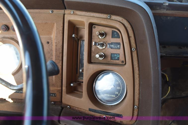 image for item L5006 1980 Ford 8000 water truck