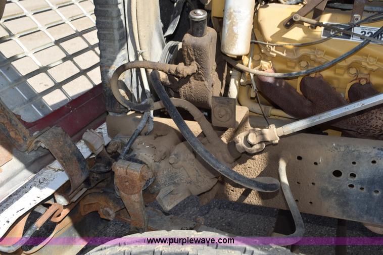 image for item L5006 1980 Ford 8000 water truck