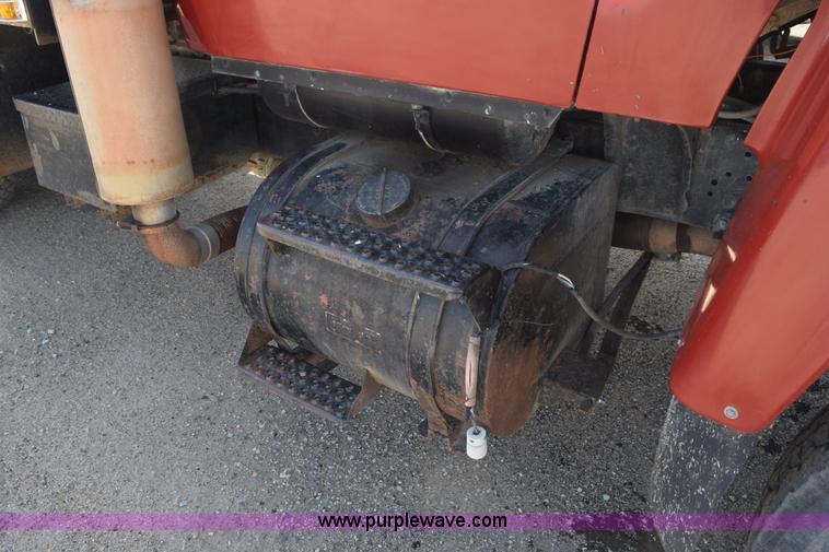 image for item L5006 1980 Ford 8000 water truck