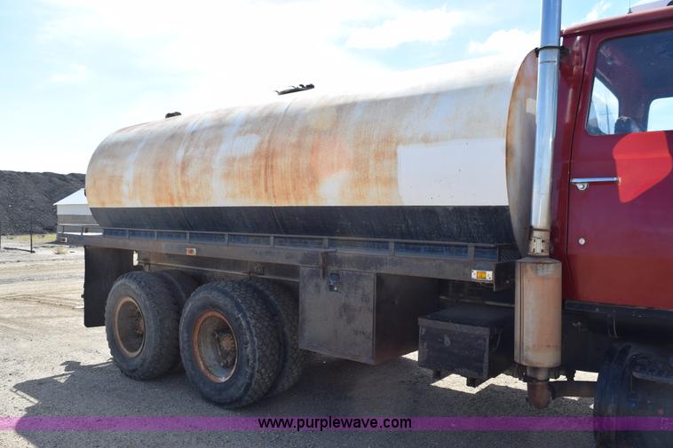 image for item L5006 1980 Ford 8000 water truck