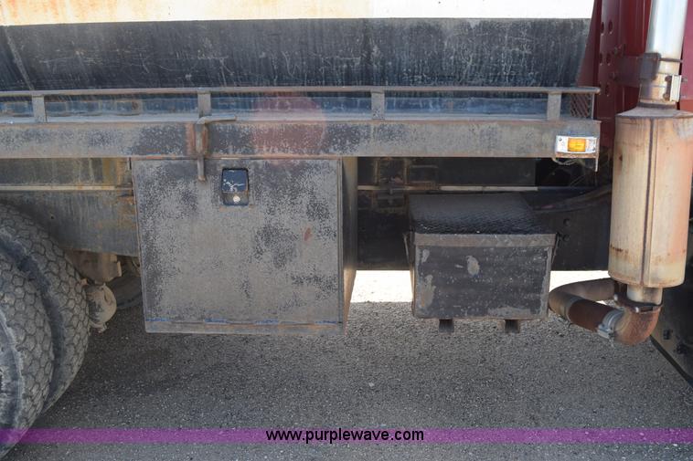 image for item L5006 1980 Ford 8000 water truck