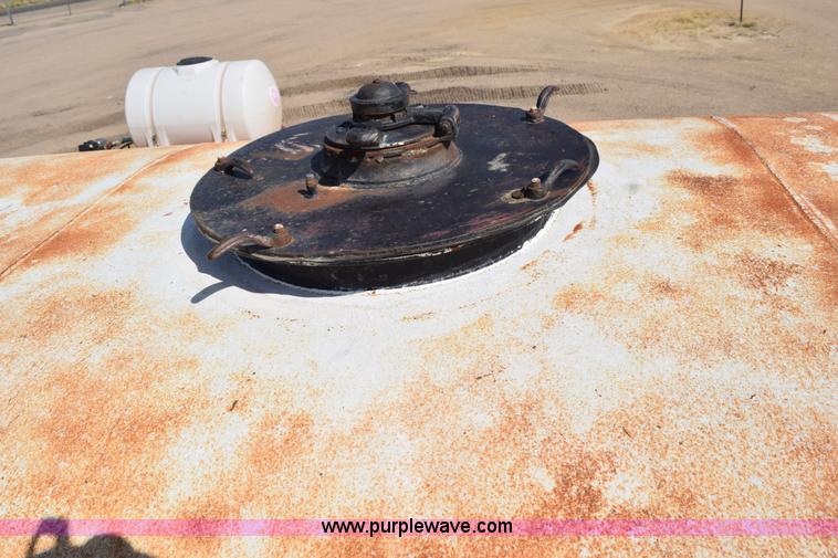 image for item L5006 1980 Ford 8000 water truck