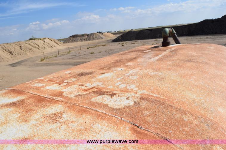 image for item L5006 1980 Ford 8000 water truck