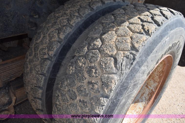 image for item L5006 1980 Ford 8000 water truck