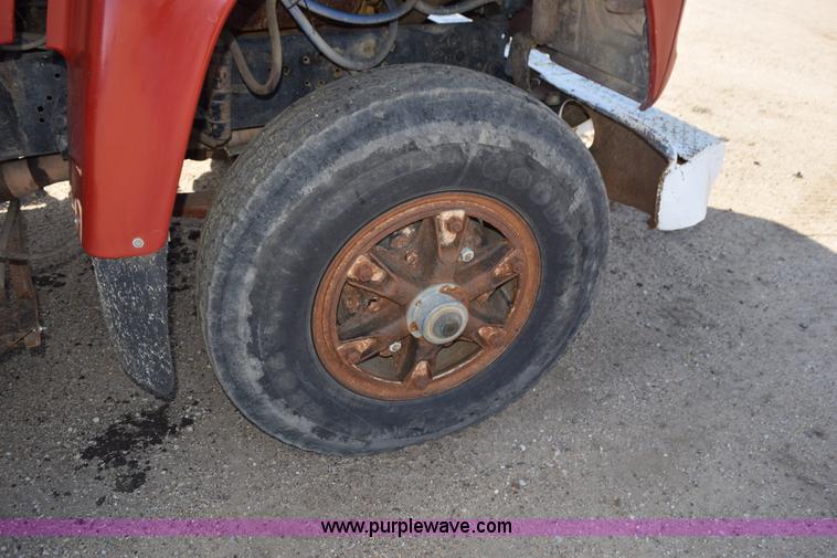 image for item L5006 1980 Ford 8000 water truck