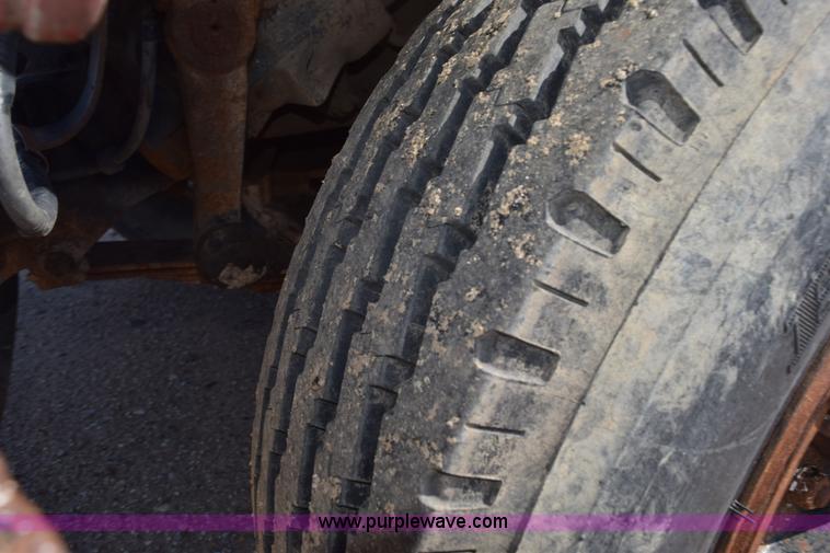 image for item L5006 1980 Ford 8000 water truck