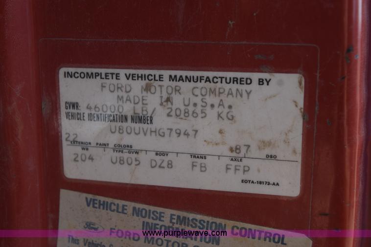 image for item L5006 1980 Ford 8000 water truck