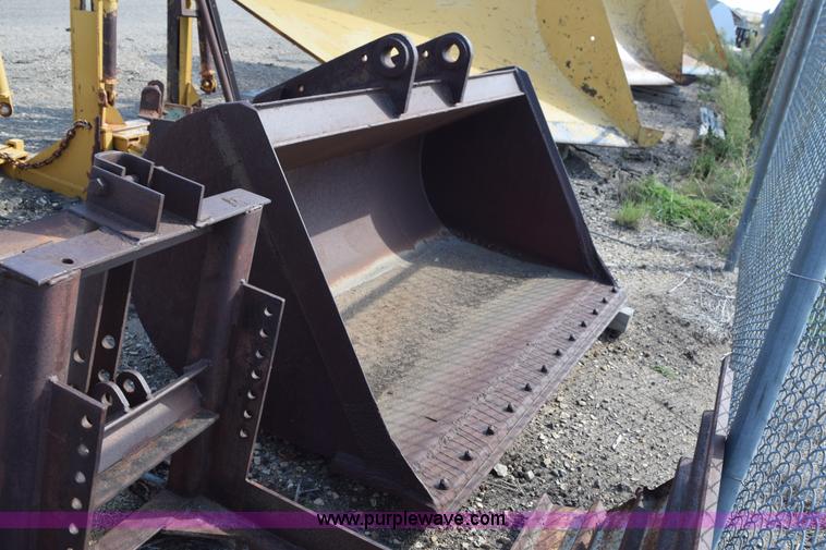 image for item L5010 Excavator bucket