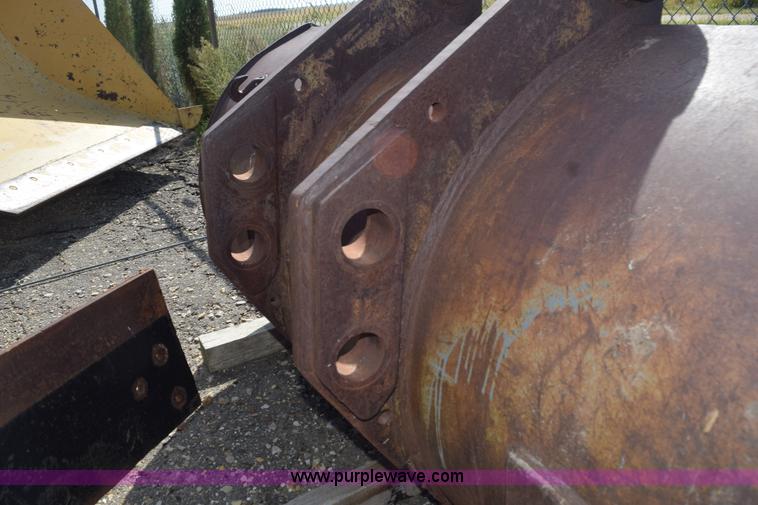 image for item L5010 Excavator bucket