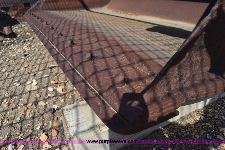 image for item L5010 Excavator bucket