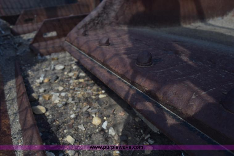 image for item L5010 Excavator bucket