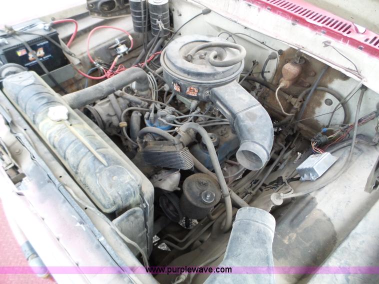 image for item L5086 1979 Ford F600 tank truck