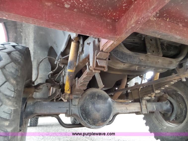 image for item L5086 1979 Ford F600 tank truck