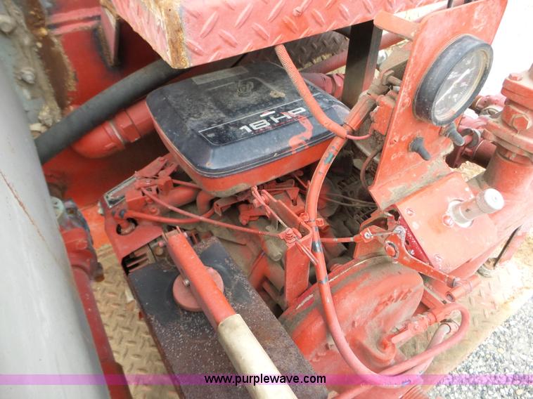 image for item L5086 1979 Ford F600 tank truck