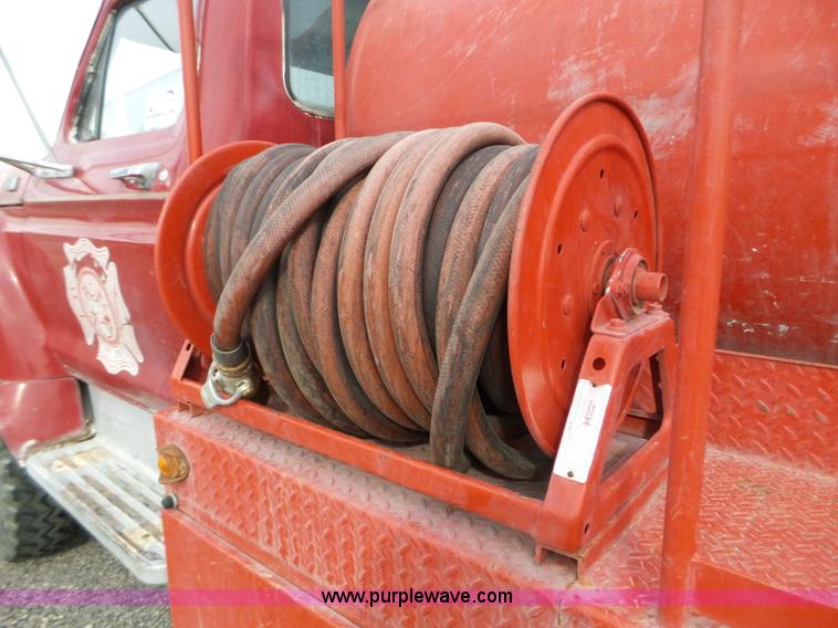 image for item L5086 1979 Ford F600 tank truck